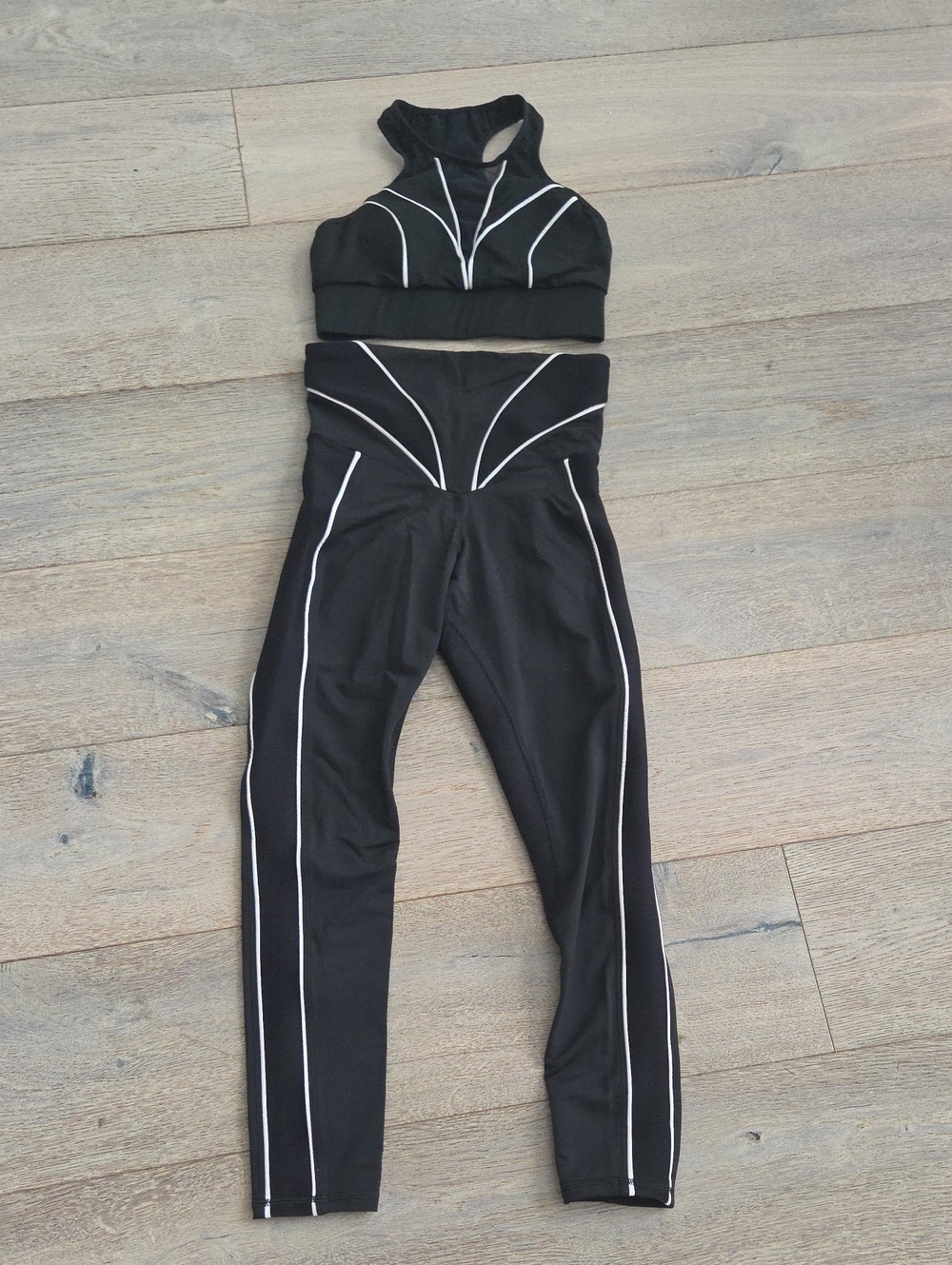 MICHI Black Legging and Crop Halter Set with White Piping Size Small